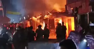 লক্ষ্মীপুরে অগ্নিকাণ্ডে ৯ দোকান পুড়ে ছাই, ৭৫ লাখ টাকার ক্ষতি